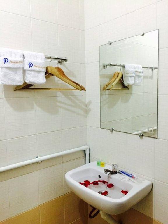 Pandora Motel Yangon Dış mekan fotoğraf