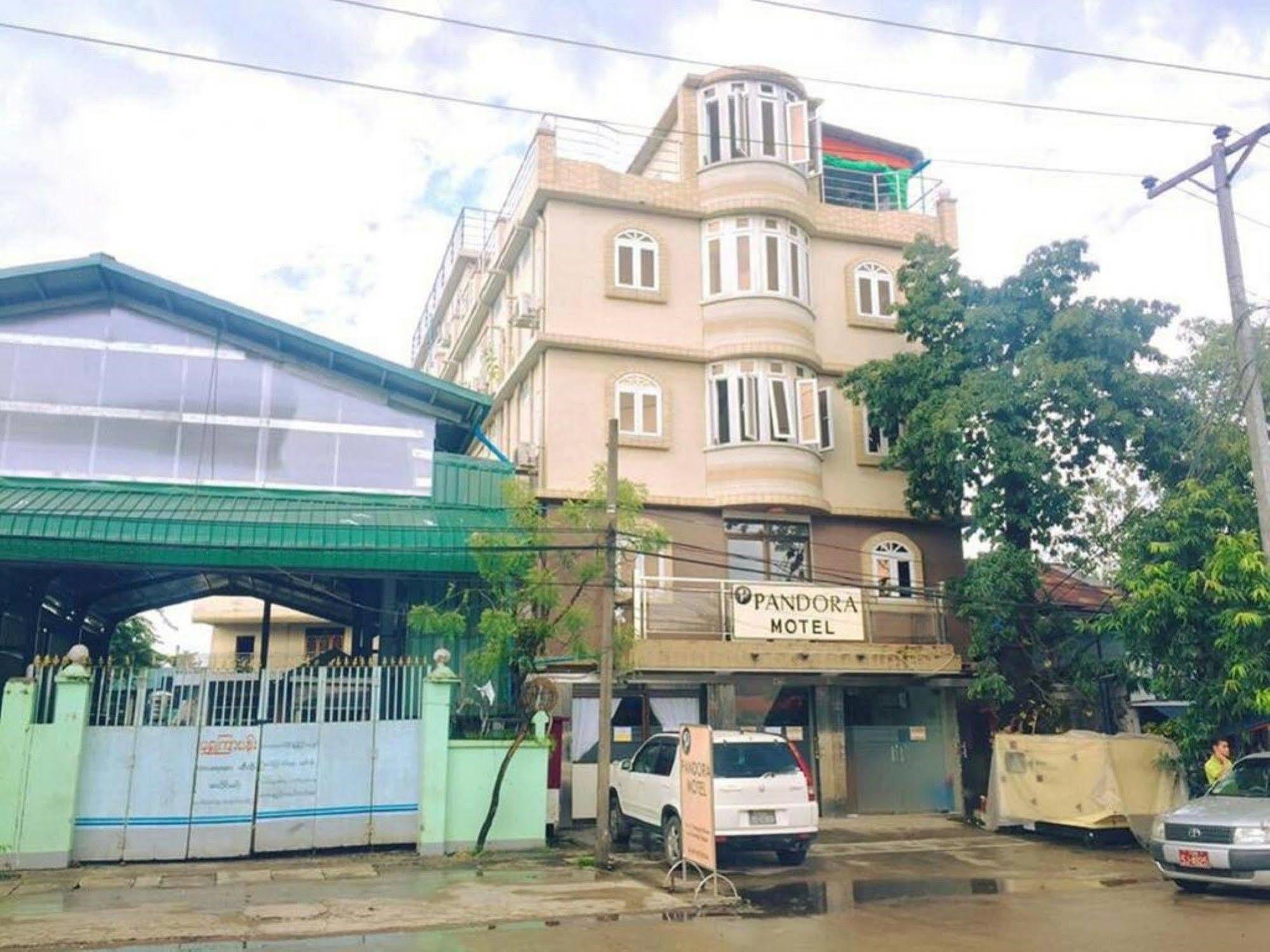 Pandora Motel Yangon Dış mekan fotoğraf
