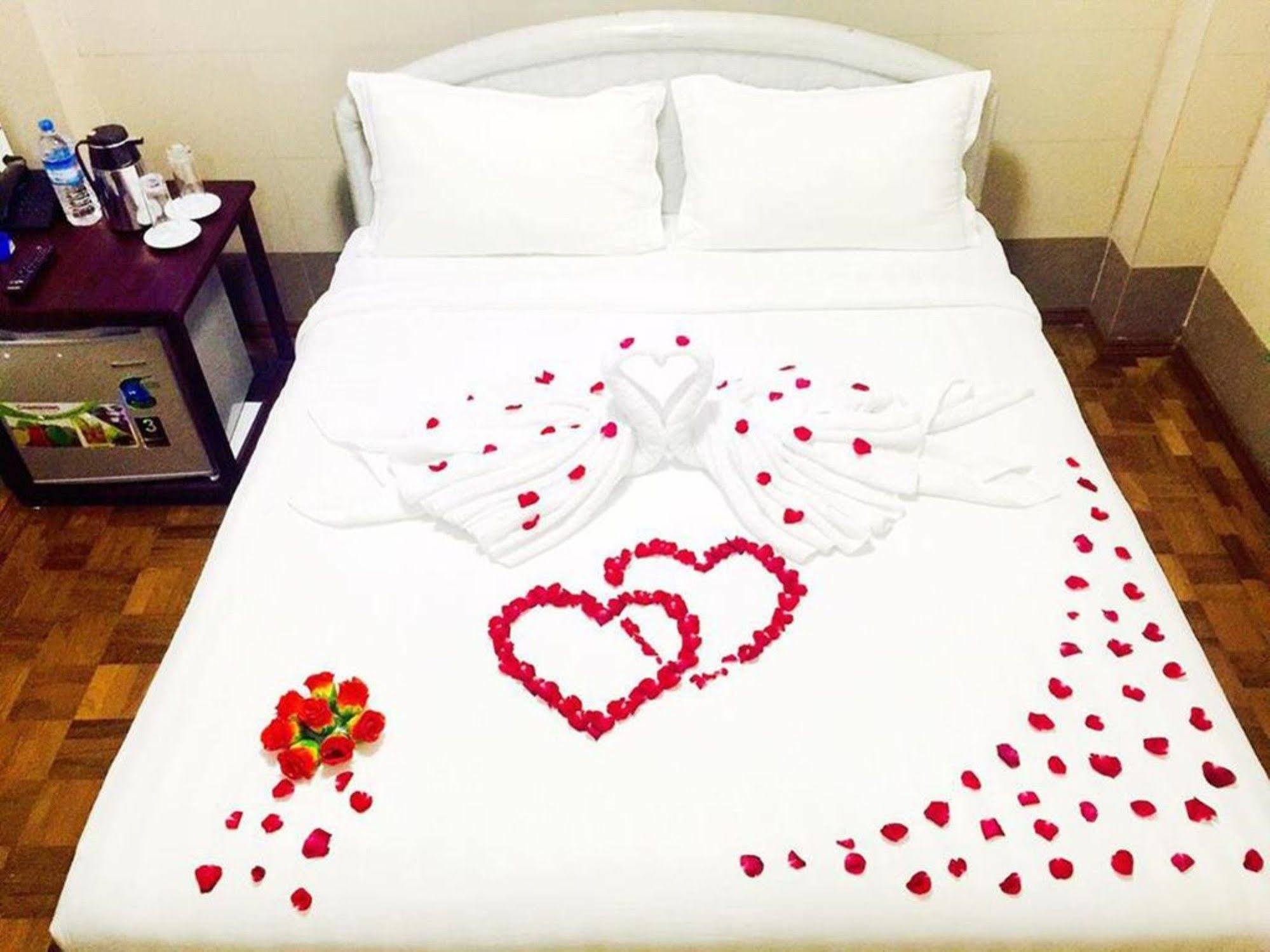 Pandora Motel Yangon Dış mekan fotoğraf