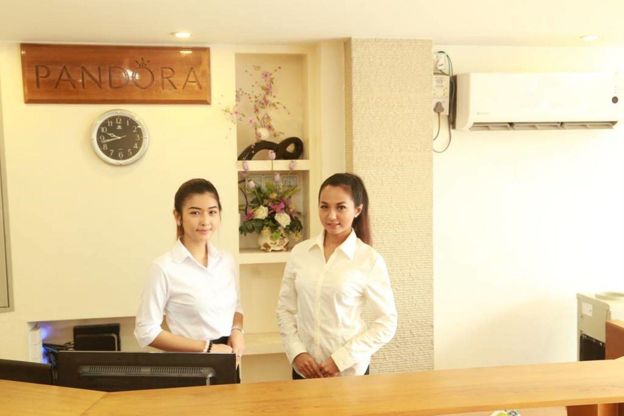 Pandora Motel Yangon Dış mekan fotoğraf